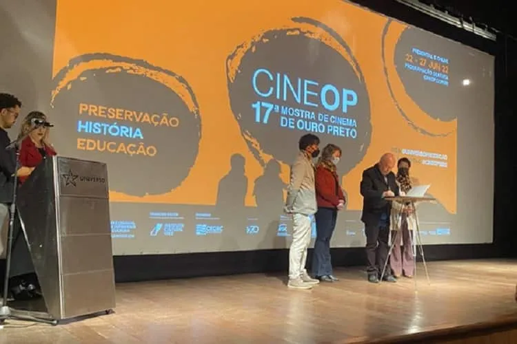 Prefeito assina decreto de incentivo à produção audiovisual em Ouro Preto