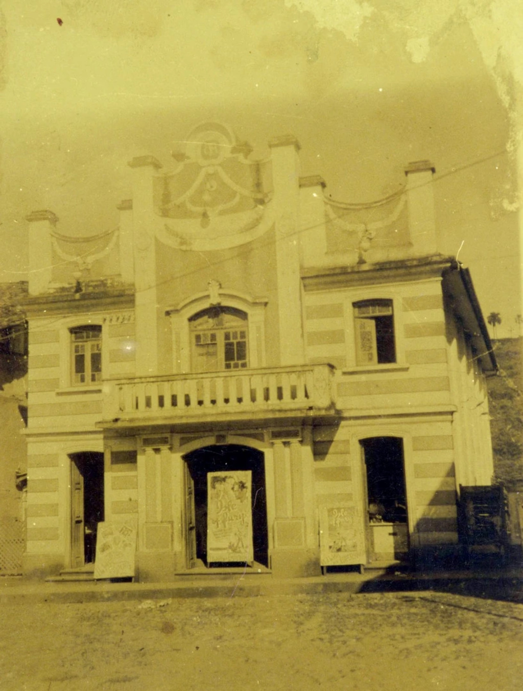 Fachada do Cine Teatro Municipal de Mariana