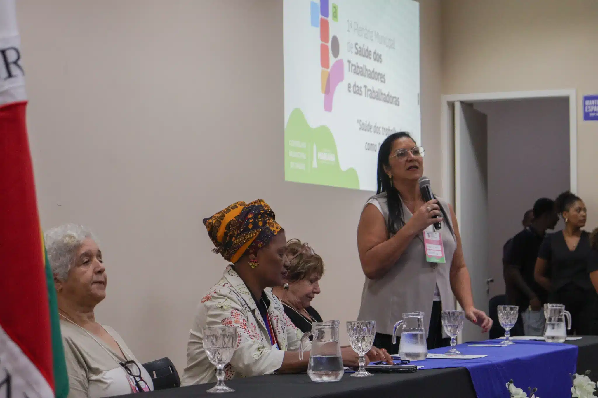 Plenária discute saúde dos trabalhadores como direito humano