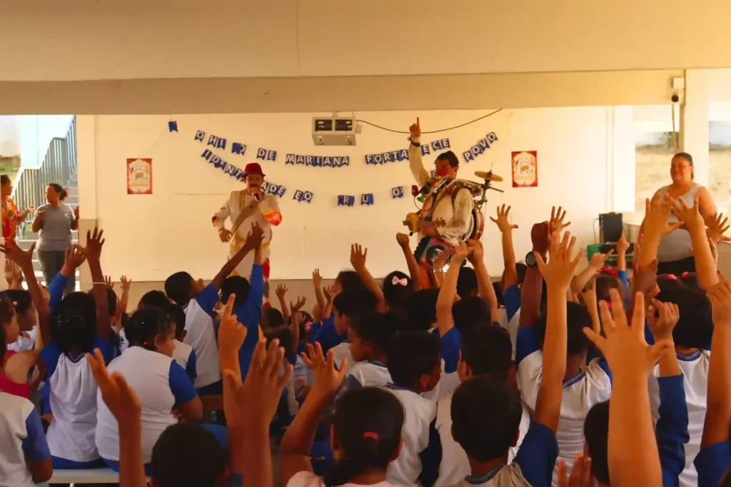 Projeto Caixola Recicla uma arte e sustentabilidade em Mariana