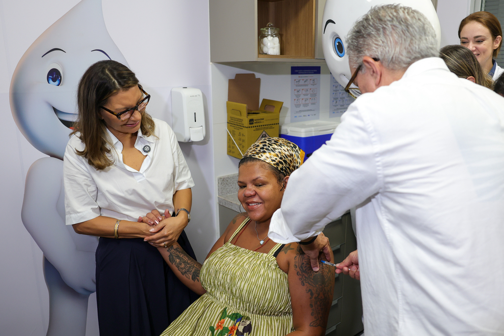 Mariana inicia vacinação contra bronquiolite para gestantes