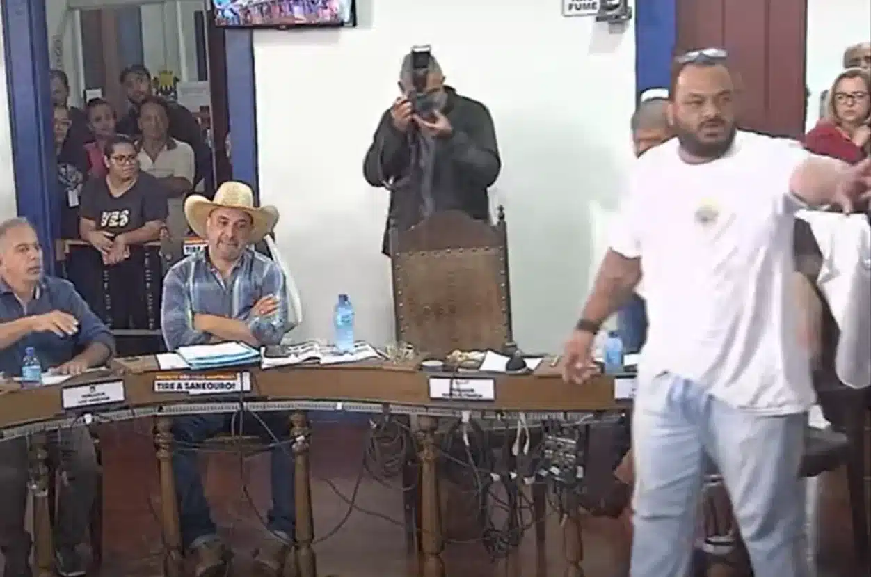 Troca de farpas, gritaria e confusão no plenário da Câmara de Ouro Preto