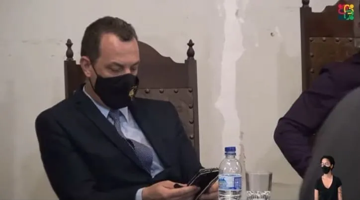 “No nosso entendimento, foi uma decisão acertada”, diz ex-prefeito Júlio Pimenta sobre a concessão à Saneouro