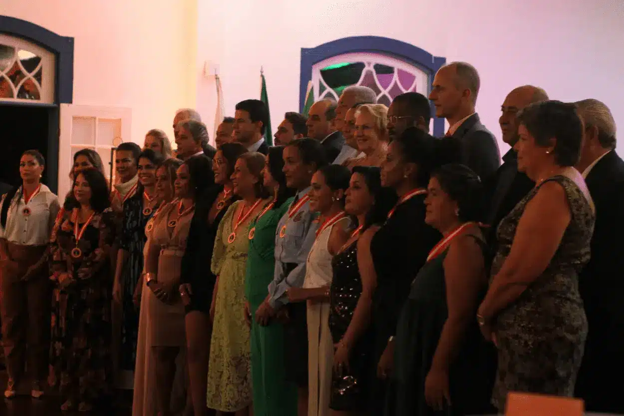 Câmara Municipal homenageia mulheres de Mariana