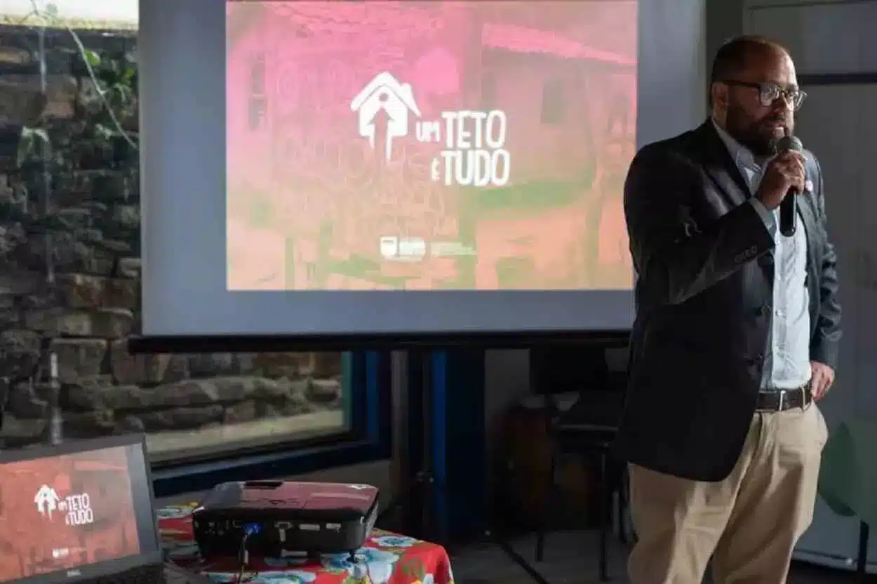 Seis meses depois do lançamento, programa “Um teto é tudo” tem empresa contratada para execução dos serviços