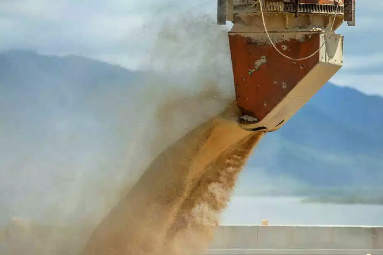 Soberania, Justiça e o Jogo Internacional