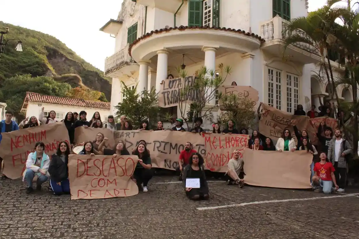 DEART da UFOP faz paralisação e cobra retorno de funcionários