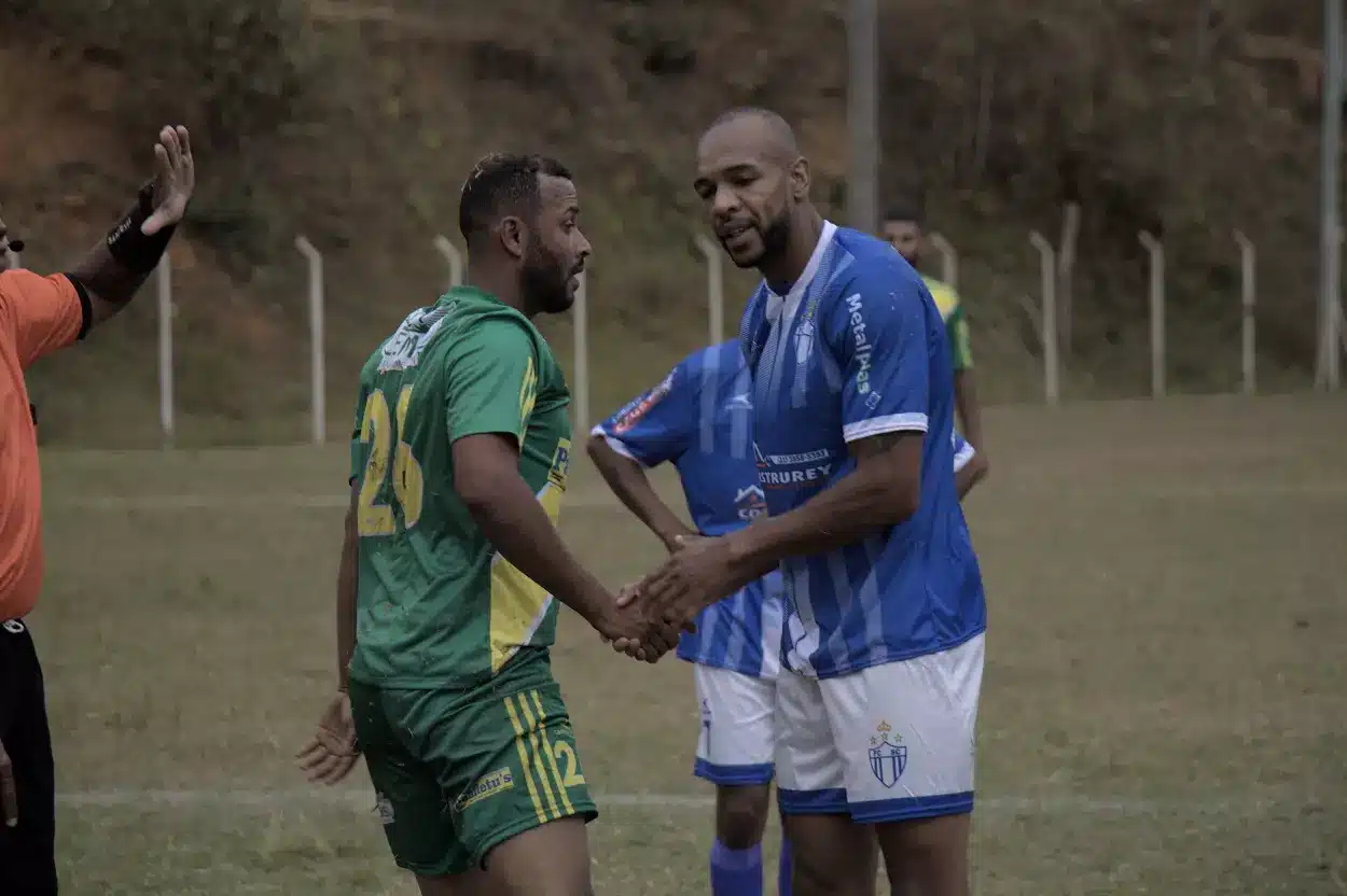 Briga por classificação esquenta última rodada da fase de grupos do Campeonato Amador de Mariana