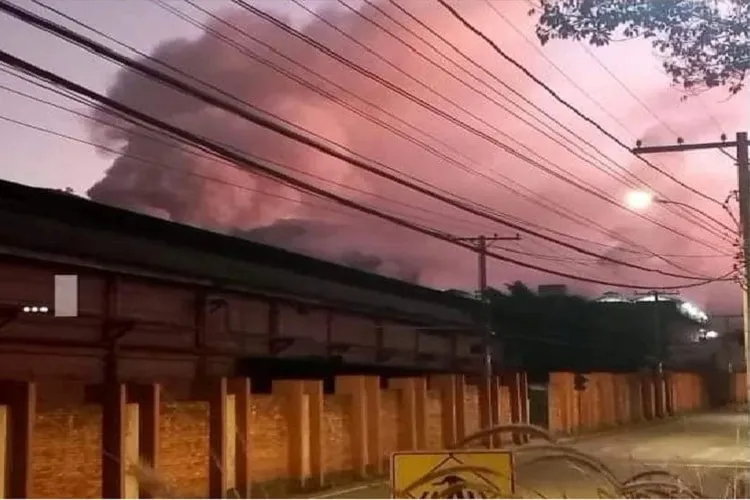 Fumaça expelida por fábrica preocupa moradores de Ouro Preto