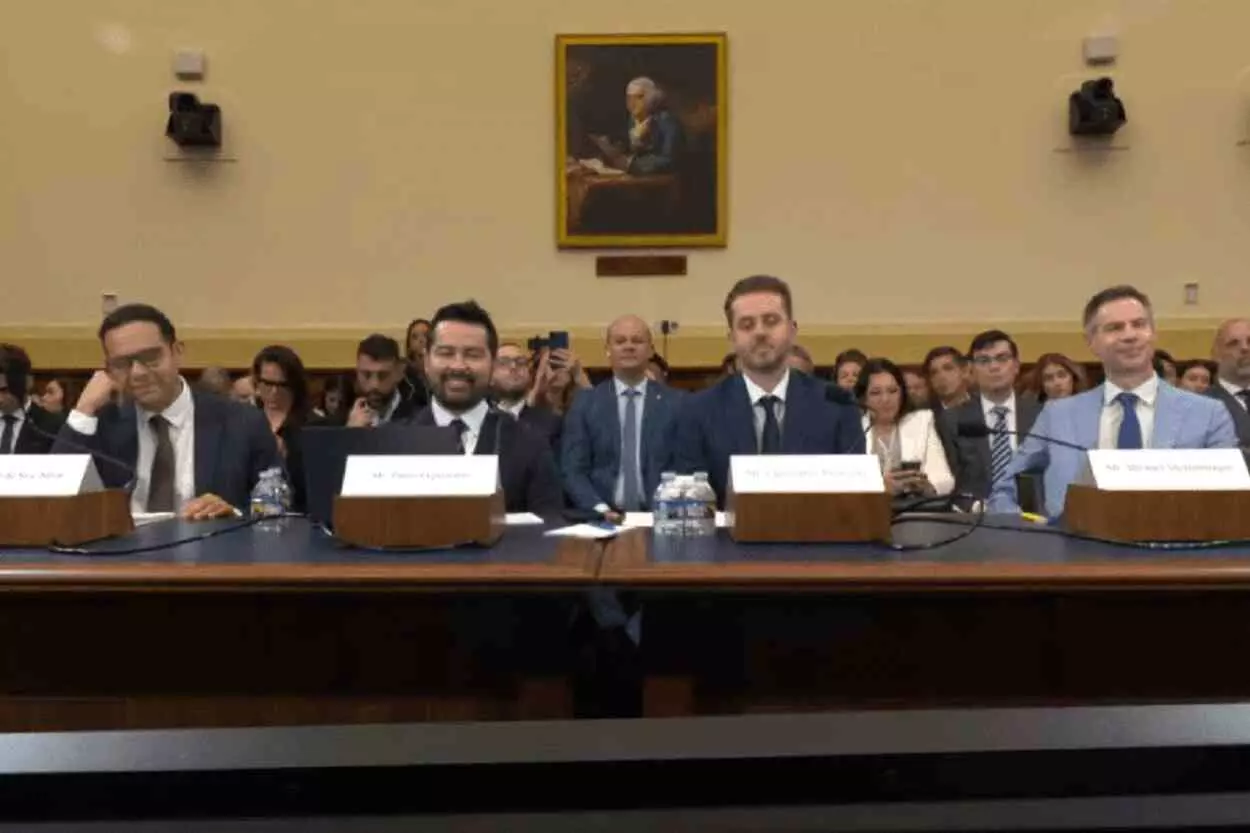 Audiência nos EUA: governistas e bolsonaristas comemoram