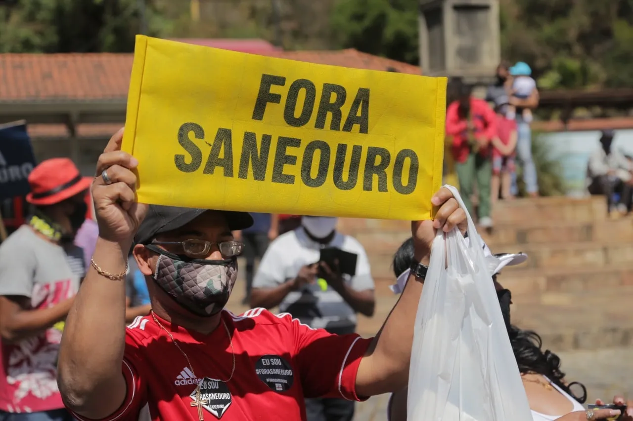 Caminhada Fora Saneouro reforça mobilização popular contra privatização da água em Ouro Preto