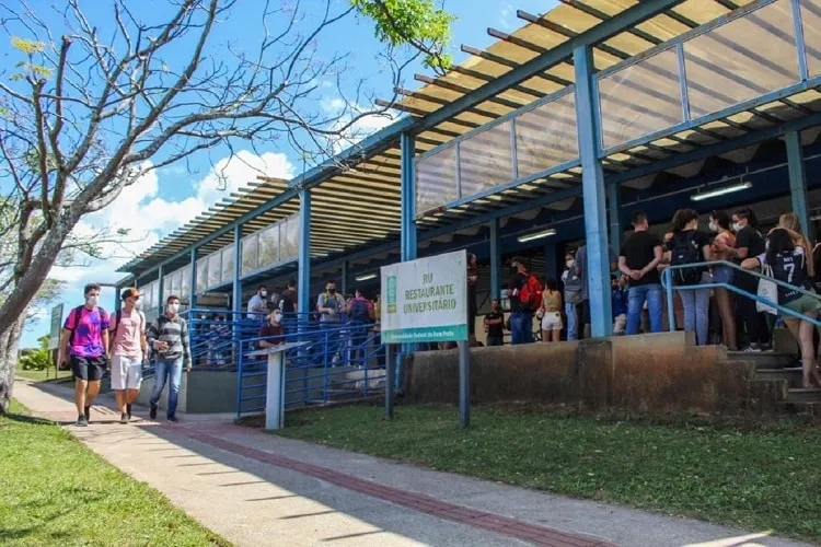 Reabertura do RU em Ouro Preto e Mariana é marcada por desorganização e atrasos