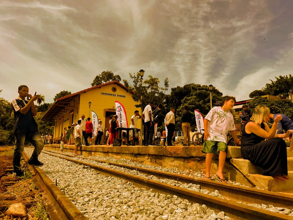 Entre memória e festa, estação renasce em Engenheiro Corrêa