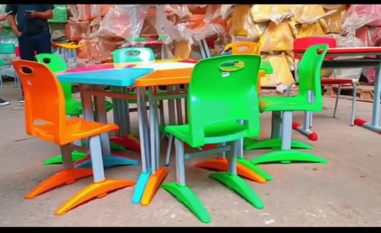 Rede municipal de ensino de Ouro Preto recebe novo mobiliário escolar