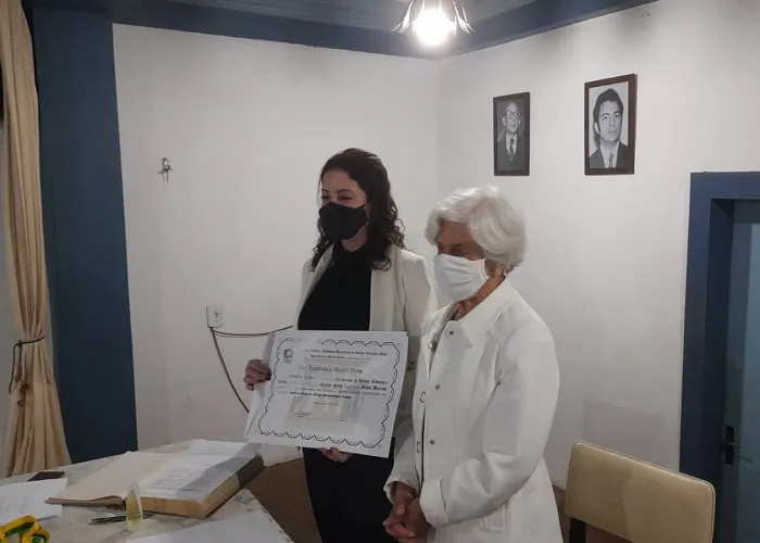 Colunista da Agência Primaz toma posse na Academia Marianense de Letras