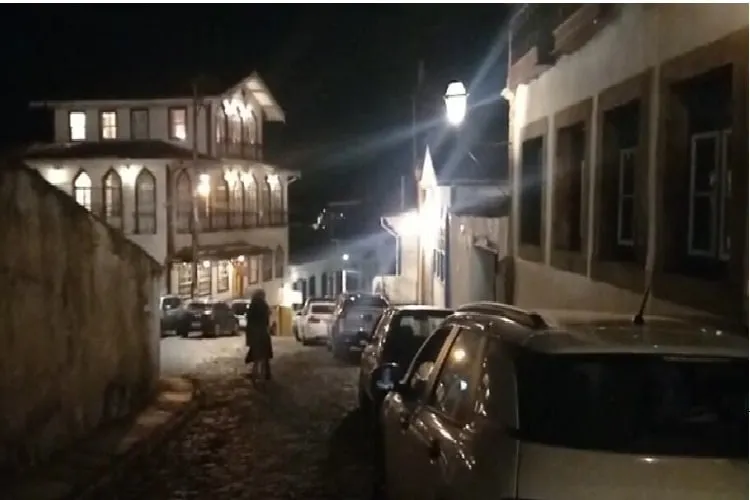 Cerca de 50 carros são multados durante Praça Cultural, em Ouro Preto