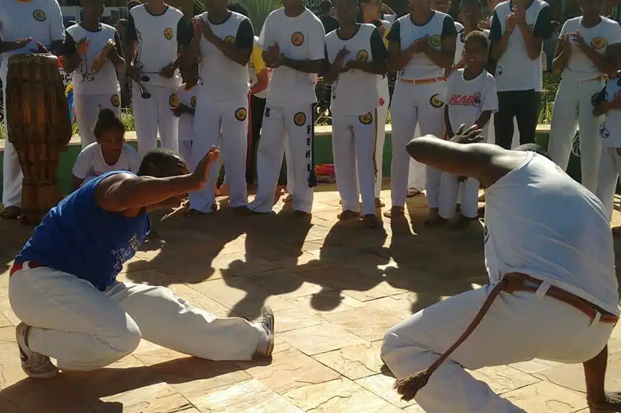 Conheça projetos que fortalecem a prática da capoeira em Mariana