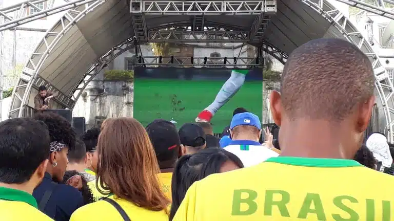 TRANSMISSÃO AO VIVO DOS JOGOS DA SELEÇÃO BRASILEIRA NA COPA DO