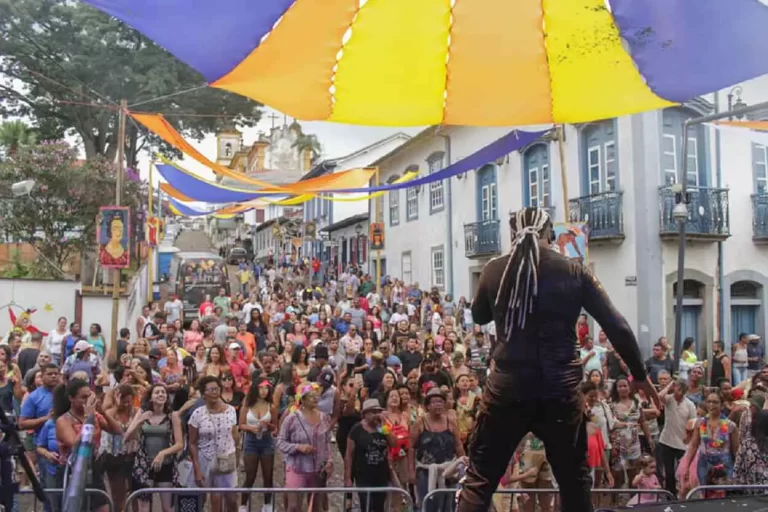 Em 2020, devido às obras de revitalização do Jardim, um dos palcos foi montado em frente ao Cine Theatro Municipal