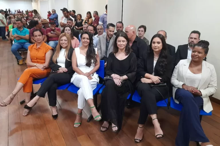 Integrantes do secretariado municipal de Mariana