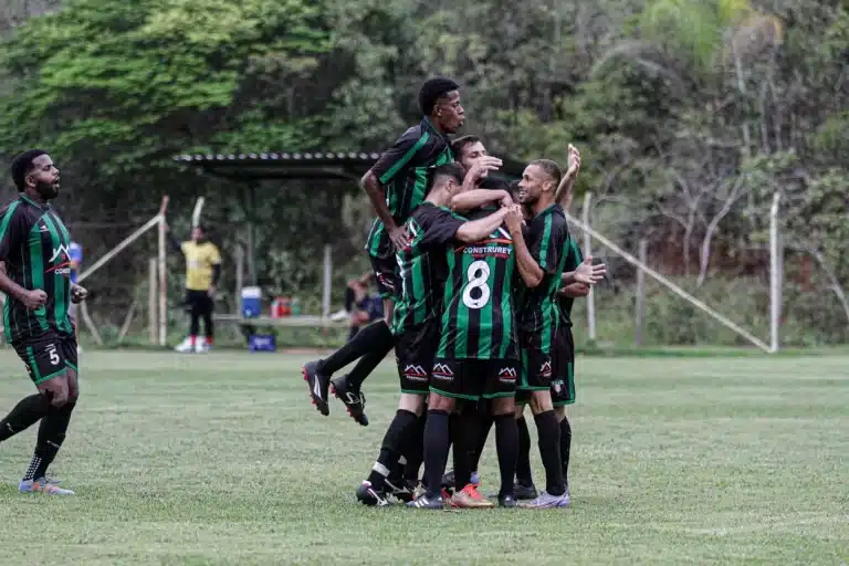 Sete de Outubro eliminou o Morro Santana e enfrenta Meninos da Vila em uma das semifinais do Campeonato de Mariana