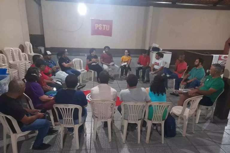 Convocada pelos dirigentes do PSTU em Mariana, a plenária contou com aproximadamente 20 pessoas