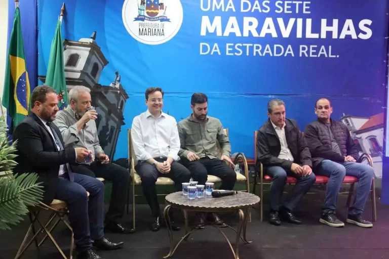 Leleco Pimentel, Celso Cota, Thiago Cota, Cristiano Vilas Boas, João Magalhães e Fernando Sampaio participaram do evento promovido pela Prefeitura de Mariana, com o lançamento de dois anos de obras